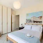 Kissakas Villa *